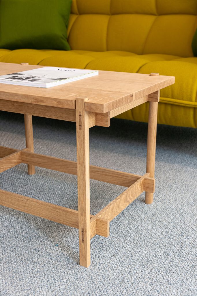oak coffee table with wedged tenon detail